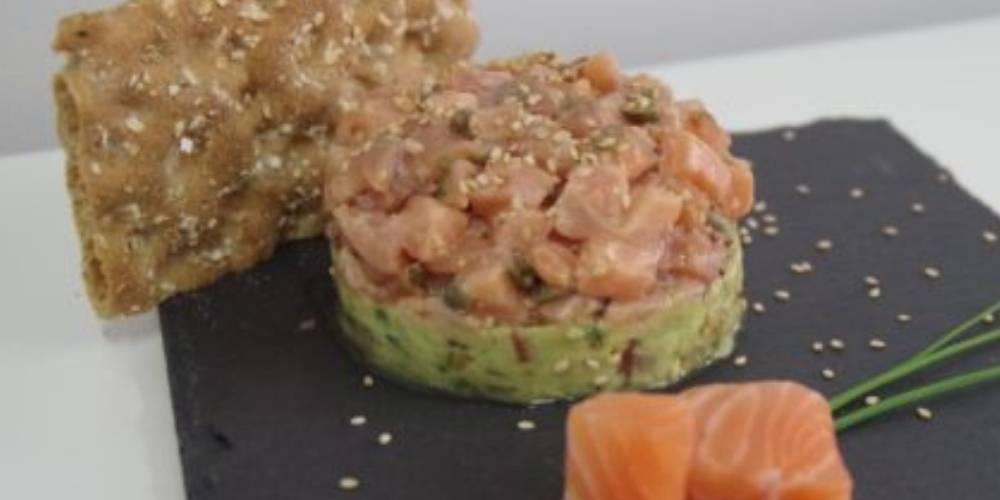 Tartar de aguacate y salmón receta