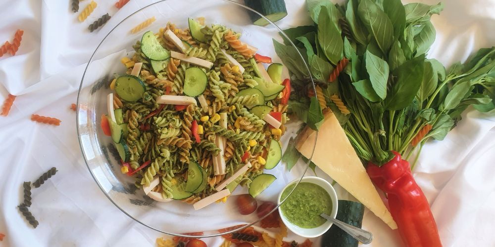 Ensalada de pasta al pesto